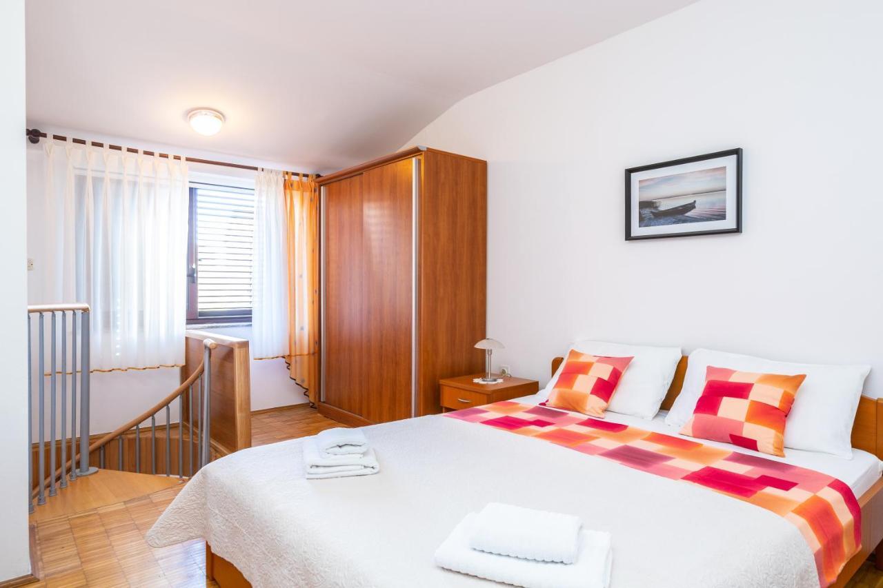 Ferienwohnung Maretic Medulin Exterior foto